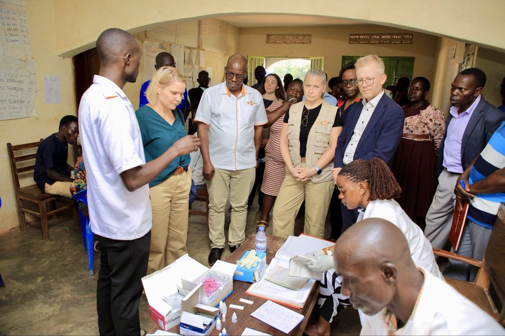 UNFPAUganda's tweet image. At Nsono Trading Centre, Namayingo District, the delegation visited an integrated community outreach providing maternal care, obstetric fistula prevention, screening &amp;amp; referrals—building on efforts that have reached thousands, including young people with essential #SRHR services.