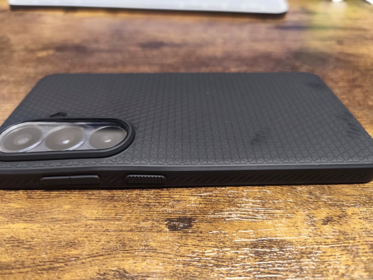 カティス tweet media