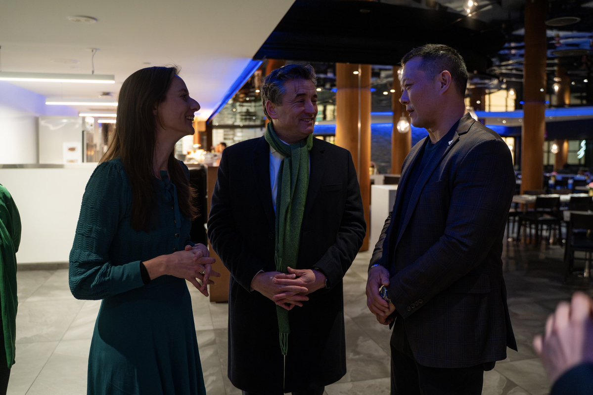 Stan Cho tweet media