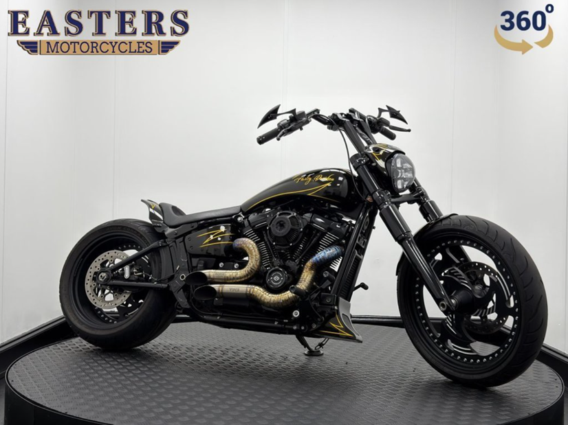 ukt360group's tweet photo. Great to see Easters Motorcycles making good use of its motorcycle turntable, installed last month in Swindon 💪 https://t.co/DilWLotNte