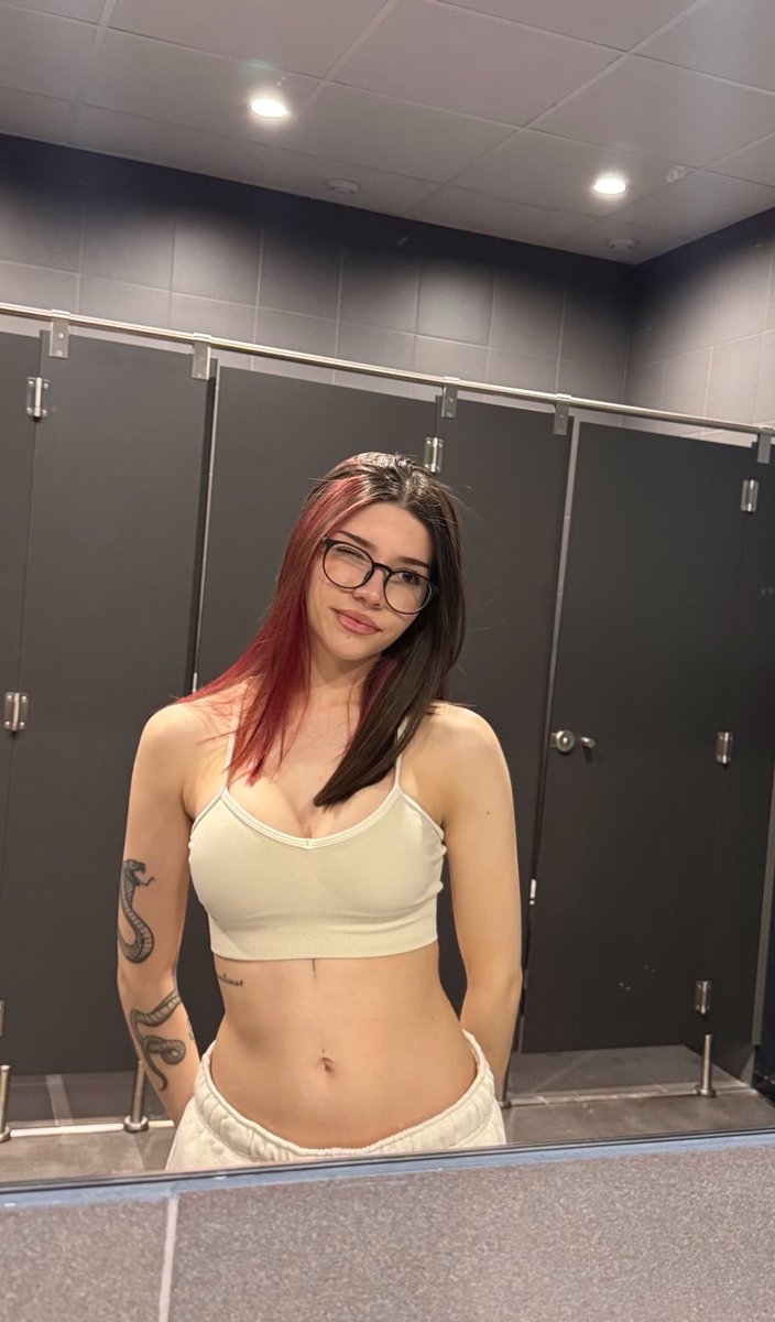 ᴀᴍᴀɴᴅᴀ tweet media