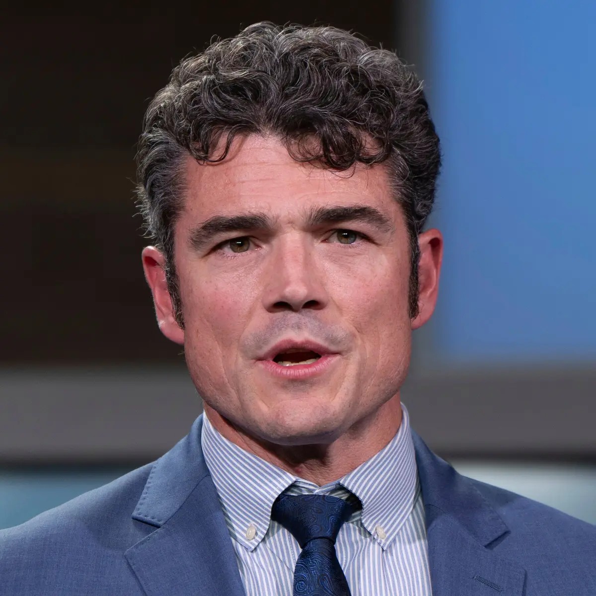 Political Polls tweet media