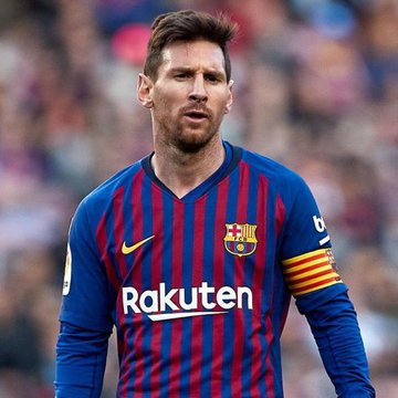 thomasalencr's tweet photo. Jogos necessários para alcançar 100 gols e 100 assistências por seus clubes:

Bruno Fernandes (Manchester United) → 318
Lionel Messi (Barcelona) → 319
Cristiano Ronaldo (Real Madrid) → 325

Surreal. https://t.co/KPJDdiIAw2