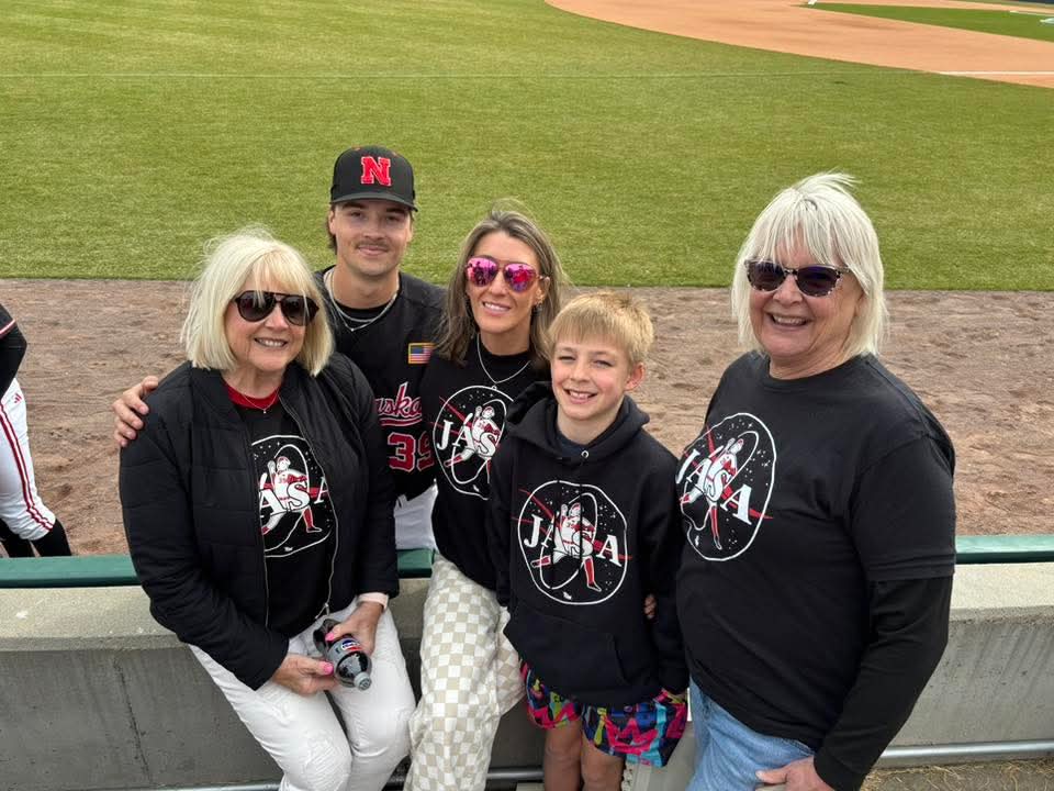 Two Seam Merch tweet media