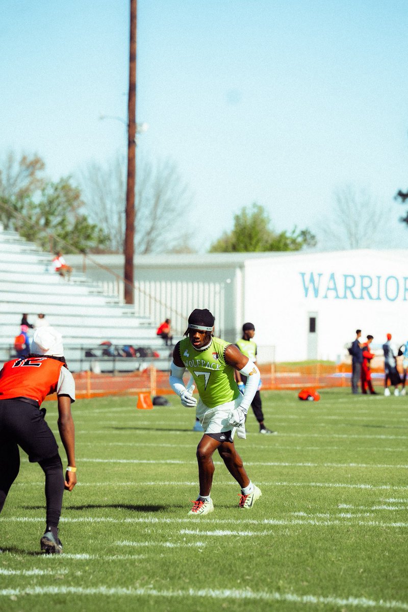 Deuntra Scheanette tweet media