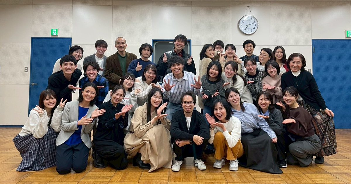 ユーモア溢れる #坂部敬史監督 の2回目の #演技部屋WS‼️

思わず「坂部先生」と呼びたくなるような🧑‍🏫
そんな導入から、ぐっと引き込まれました💡

アクション動詞を選んで演じる。
それがどう見えているのかを言語化する6時間でした。
面白いお芝居を追求し続けていきます🔥
ありがとうございました！