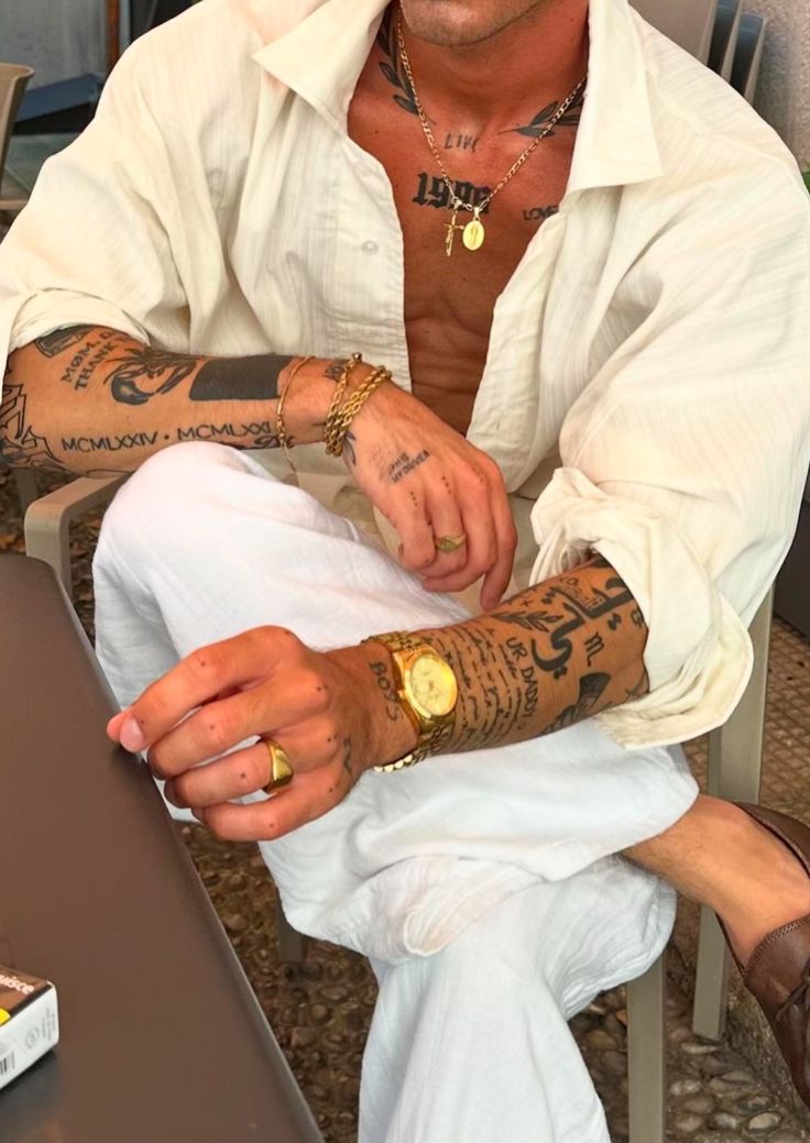 firxinside's tweet photo. ㅤ
                Ꮺ 𝑰'𝑴 𝑳𝑶𝑶𝑲𝑰𝑵𝑮 𝑭𝑶𝑹:
           * ࿓   𝑹𝒐𝒎𝒂𝒏 𝑹𝒊𝒄𝒄𝒊

        ҩ · integrante de La Camorra
        ҩ · actividad y compromiso
        ҩ · más información a dm
        ҩ · fc totalmente negociable

            ¿rt? https://t.co/67GbopQj3V