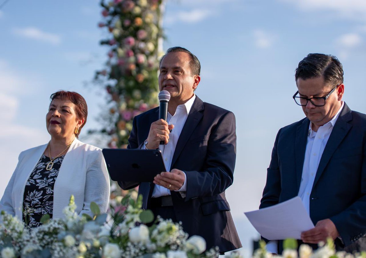 Becky Reynoso tweet media