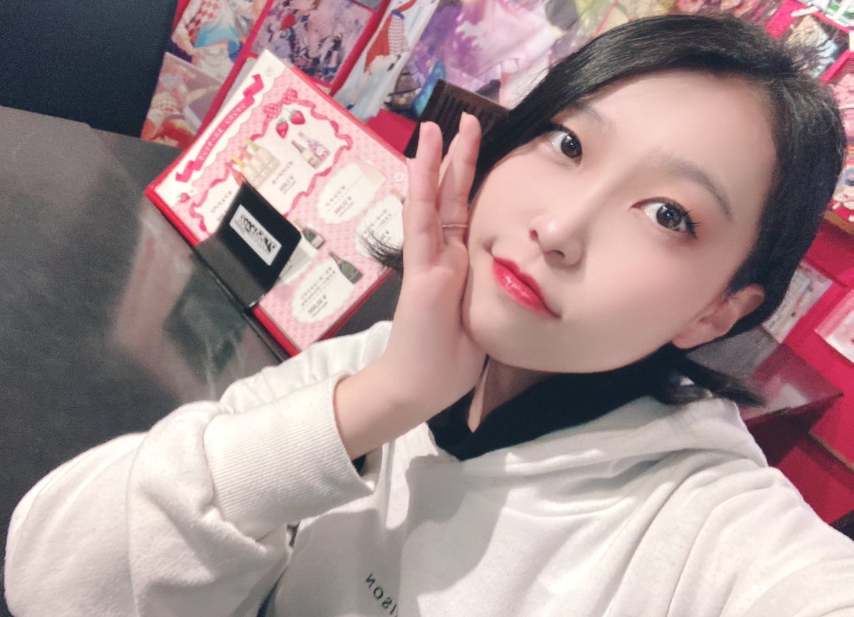 遅れましたがイン❕
ひごさんと朝５時まで🥳お席スタートかなしいよーーー🥲
#コンカフェ #アニソンバー #ギルド横浜 #横浜 #関内