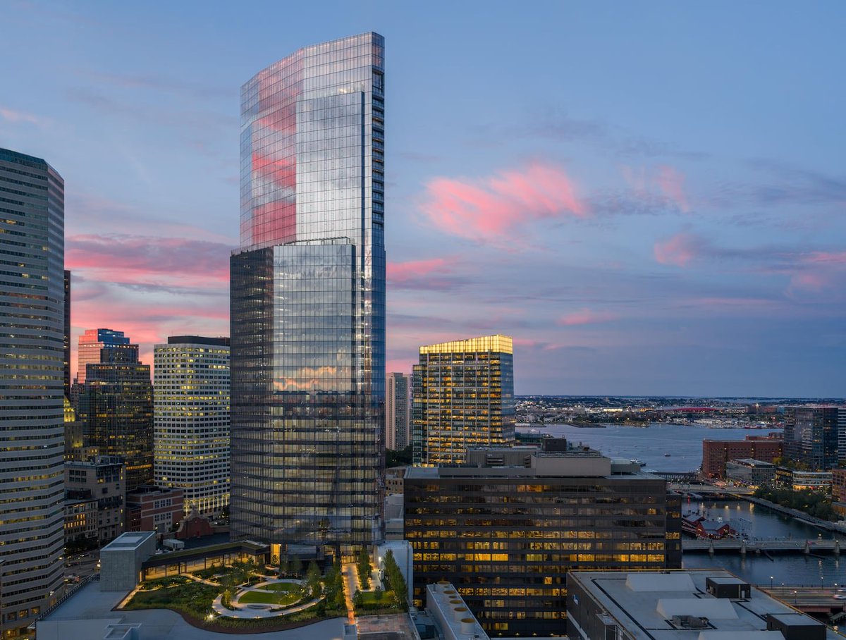 shortsqueeznews's tweet photo. BREAKING: JPMorgan plans Boston hiring spree after leasing office space.

The bank plans to become the main tenant at Boston’s South Station Tower in 2028 and will add 300 new jobs. https://t.co/TDKVOqL7Zd