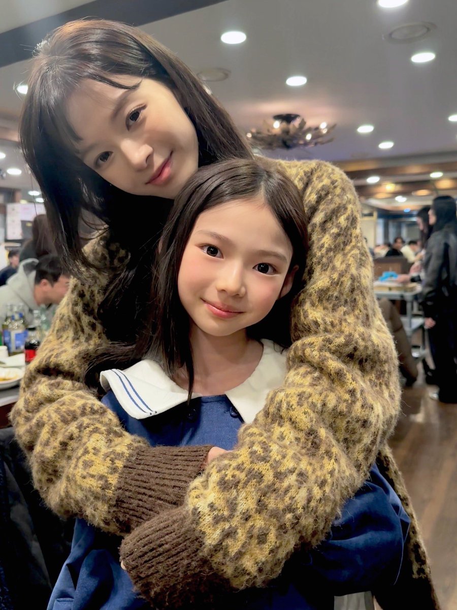 roh jeongeui archive / 노정의♥︎ tweet media