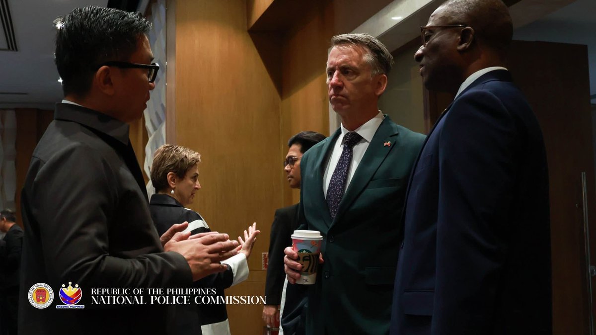 NAPOLCOM tweet media