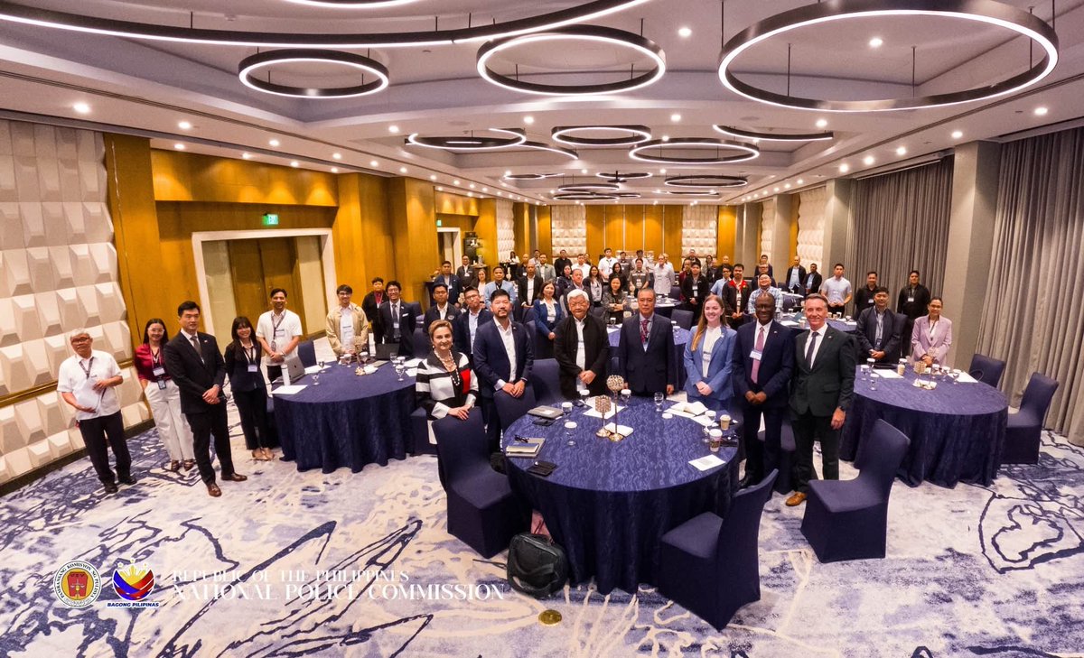 NAPOLCOM tweet media