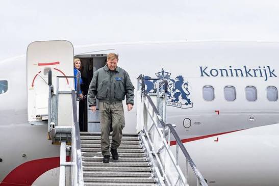 De Vakantiekoning 🏝️ 🚤 🍸✈️ 🛩️ tweet media