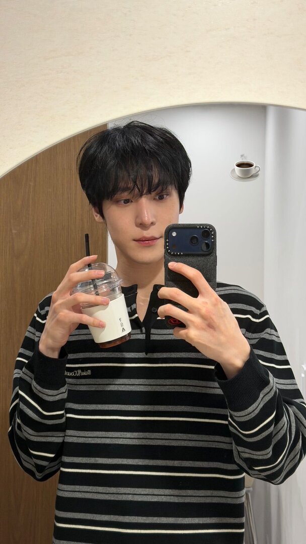 selfolssi ♤ tweet media