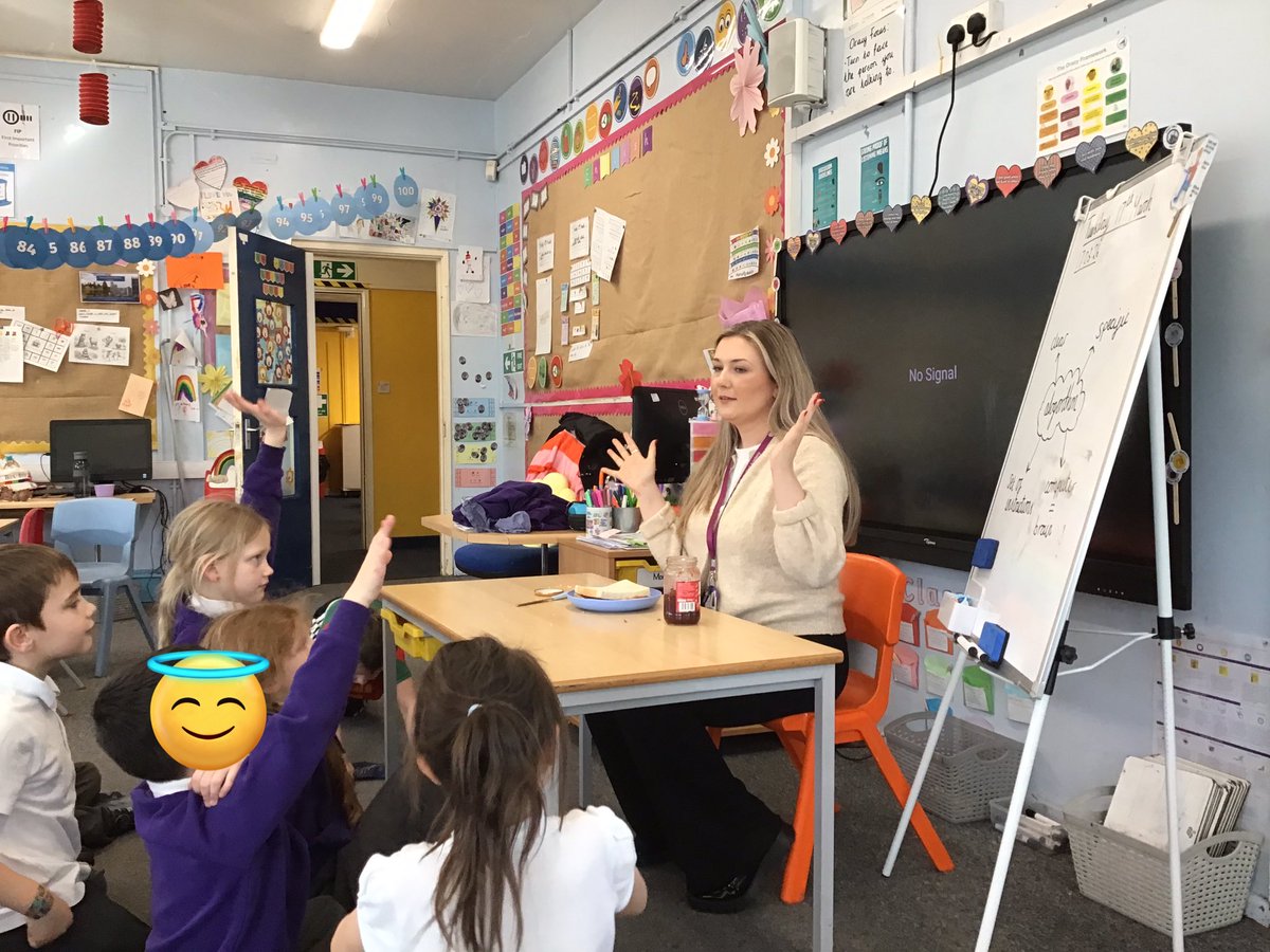 Miss Aston 🦋🎨🌞🌼 tweet media