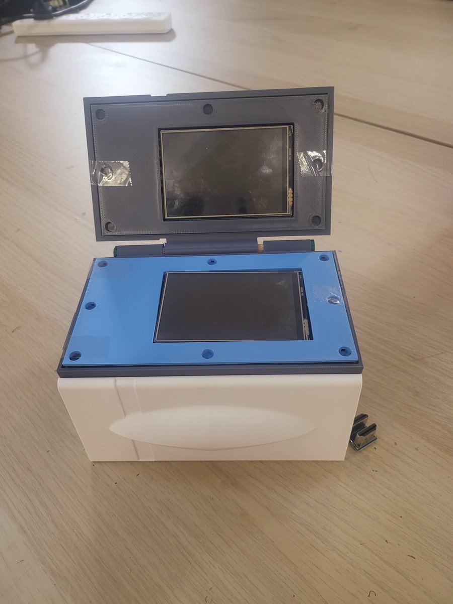 aytimothy's tweet photo. Nearly done on the hardware side, working on a SF1 transer. Just need to power this thing (and paint it)... #megamanstarforce #starforce https://t.co/lalgn83Y2Y