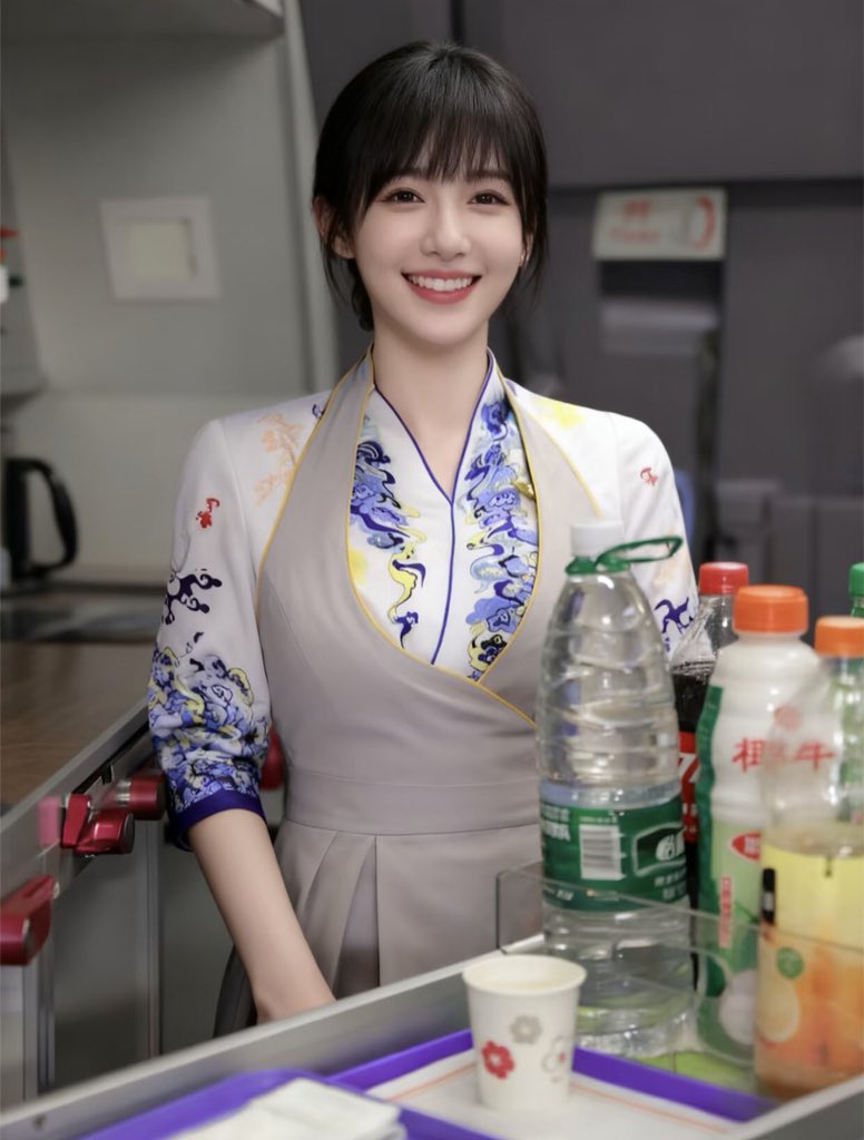 moxin660's tweet photo. 赶紧过来找我，让我给你端茶倒水不美吗
    v：moxin660 https://t.co/mma9WCL8cQ