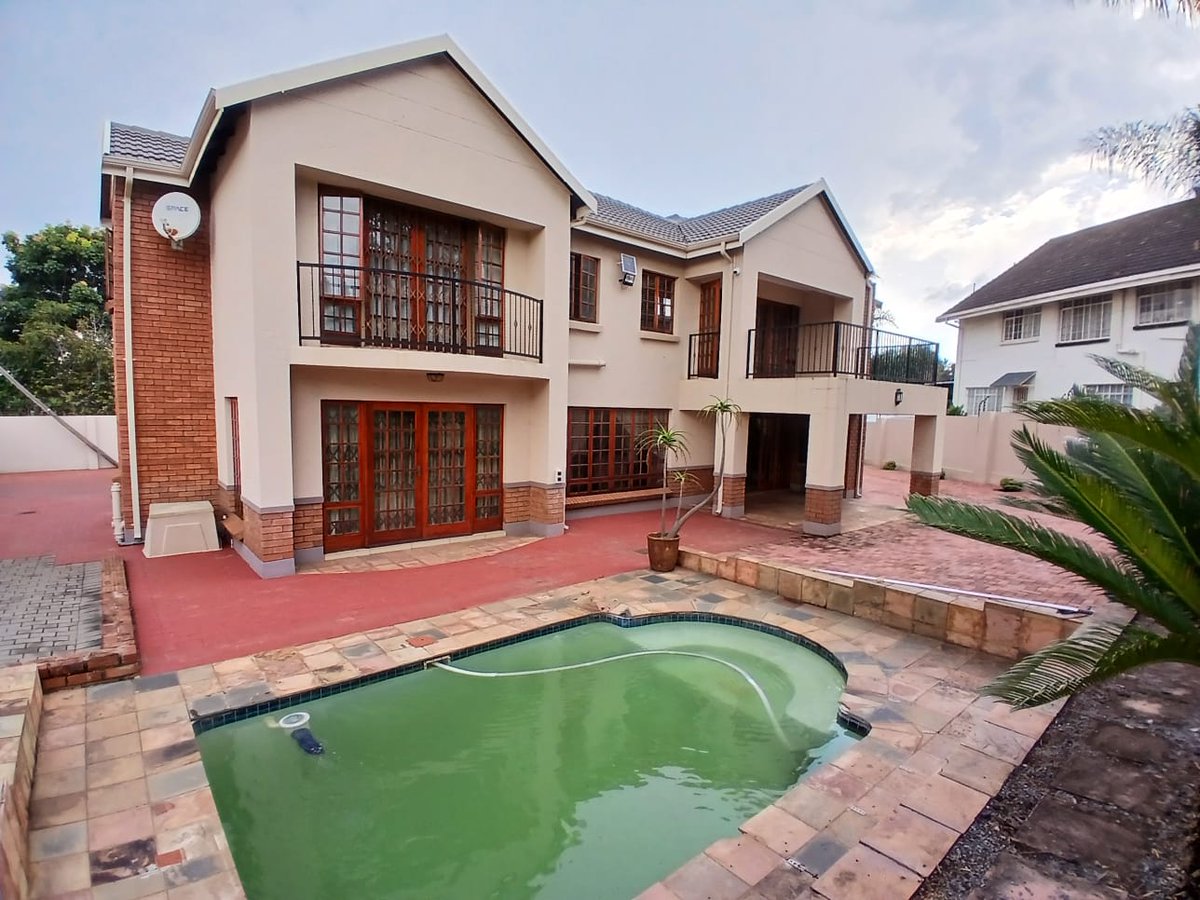 AndradeProperty's tweet photo. Luxury 5-Bedroom Family Home | Prime Location for sale in Die Hoewes in Centurion for R 3 050 000.

https://t.co/tfIPCucSlF
To arrange a viewing, please contact Walter from Andrade Properties on 082 797 2855 https://t.co/5Gchn4SkEG