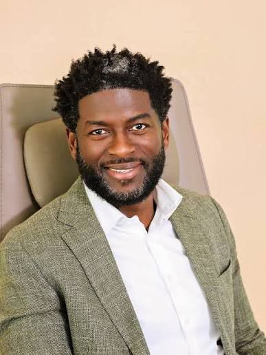 𝗧𝗵𝗲 𝗣𝗼𝘄𝗲𝗿 𝗼𝗳 𝗦𝗼𝗰𝗶𝗮𝗹 𝗠𝗲𝗱𝗶𝗮 ❤️🙏

A few months ago, I shared the touching story of little 2-year-old Ezra Osei, who urgently needed GH¢25,000 for life changing eye surgery.
Thanks to the incredible kindness of business mogul Mr. Kevin Okyere, who stepped in to