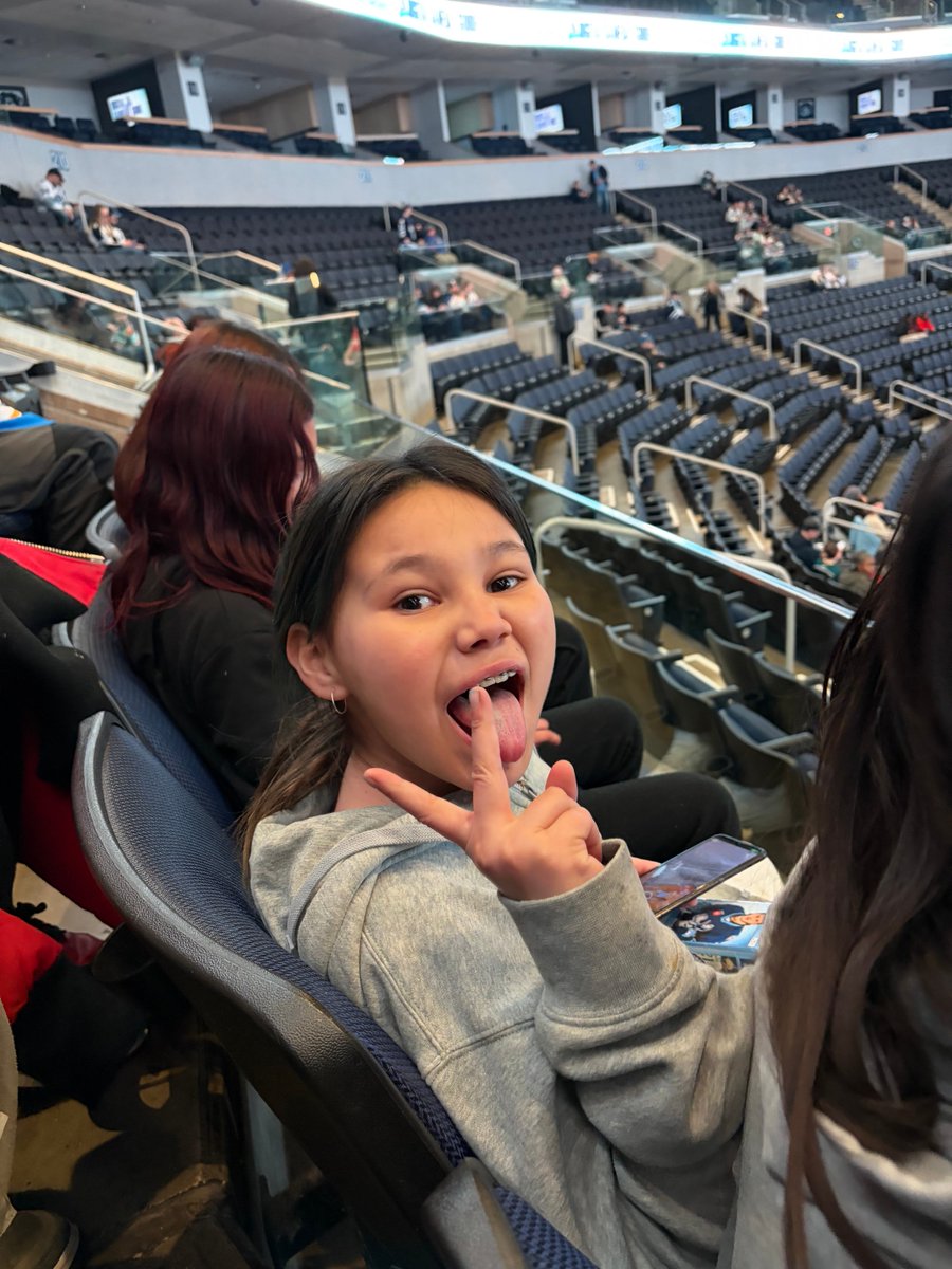 Rossbrook House tweet media