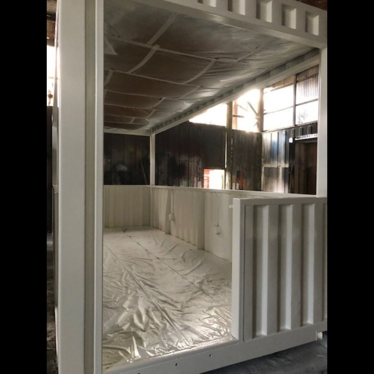 ContainerConve's tweet photo. Container finishing stage.
• Surface preparation
• Protective coatings
• Custom colour finishes
Built to specification.
https://t.co/uULLf5mcUw
#BrandActivation #ShippingContainerConversions #ConvertedContainers https://t.co/qWc0TyRRSp