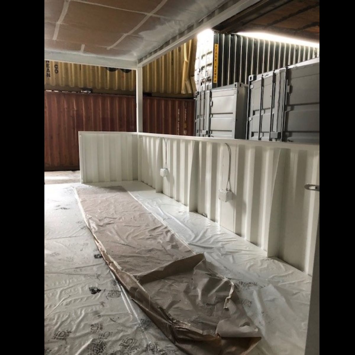 ContainerConve's tweet photo. Container finishing stage.
• Surface preparation
• Protective coatings
• Custom colour finishes
Built to specification.
https://t.co/uULLf5mcUw
#BrandActivation #ShippingContainerConversions #ConvertedContainers https://t.co/qWc0TyRRSp