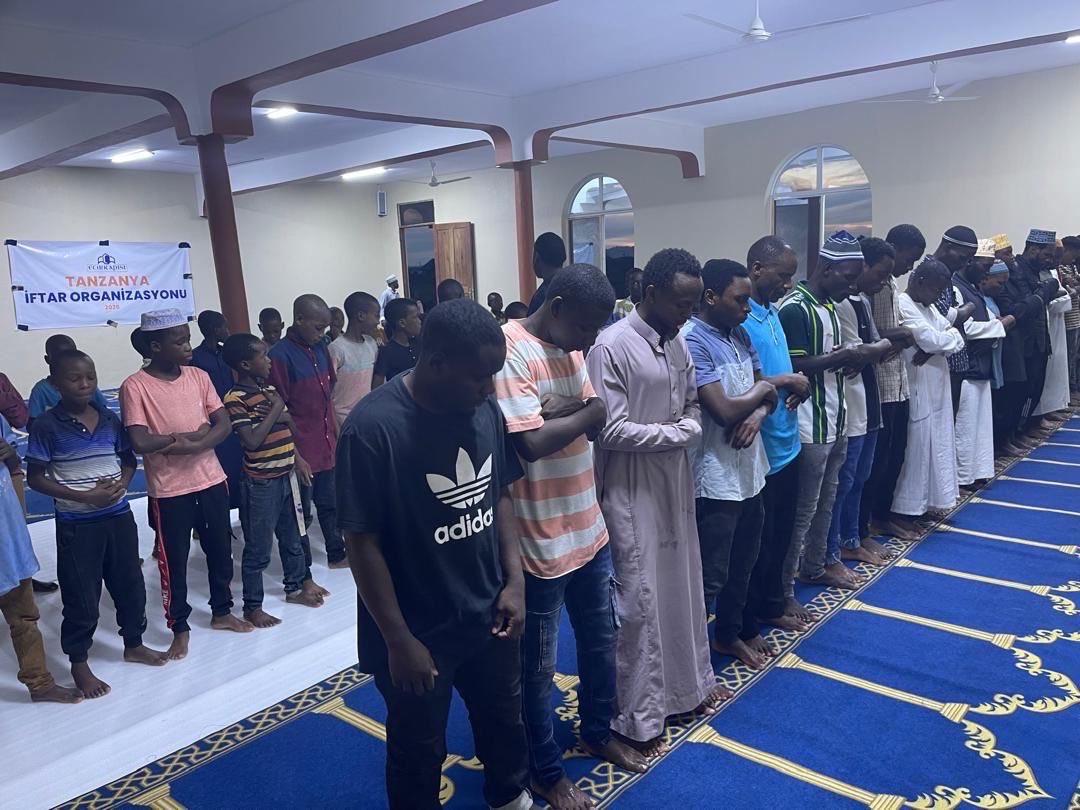 🌙 Tanzanya’da Tevhid ve Sünnet Mescidi İbadete Açıldı

Ecir Kapısı Derneği tarafından Tanzanya’da inşa edilmesi planlanan kompleksin ilk halkası olan Tevhid ve Sünnet Mescidi, Ramazan ayının gelişiyle birlikte hizmete girdi.

Bölgedeki sosyal ve dini ihtiyacı karşılamayı