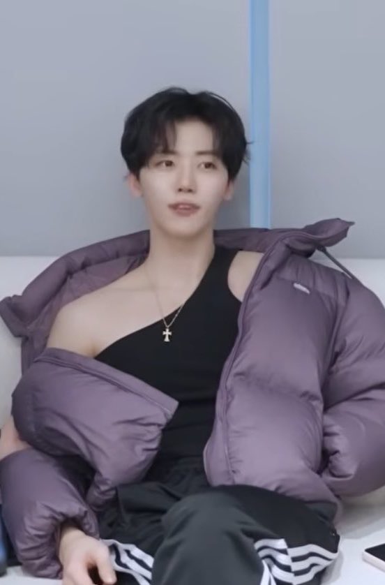 ️️ 𖥔 tweet media