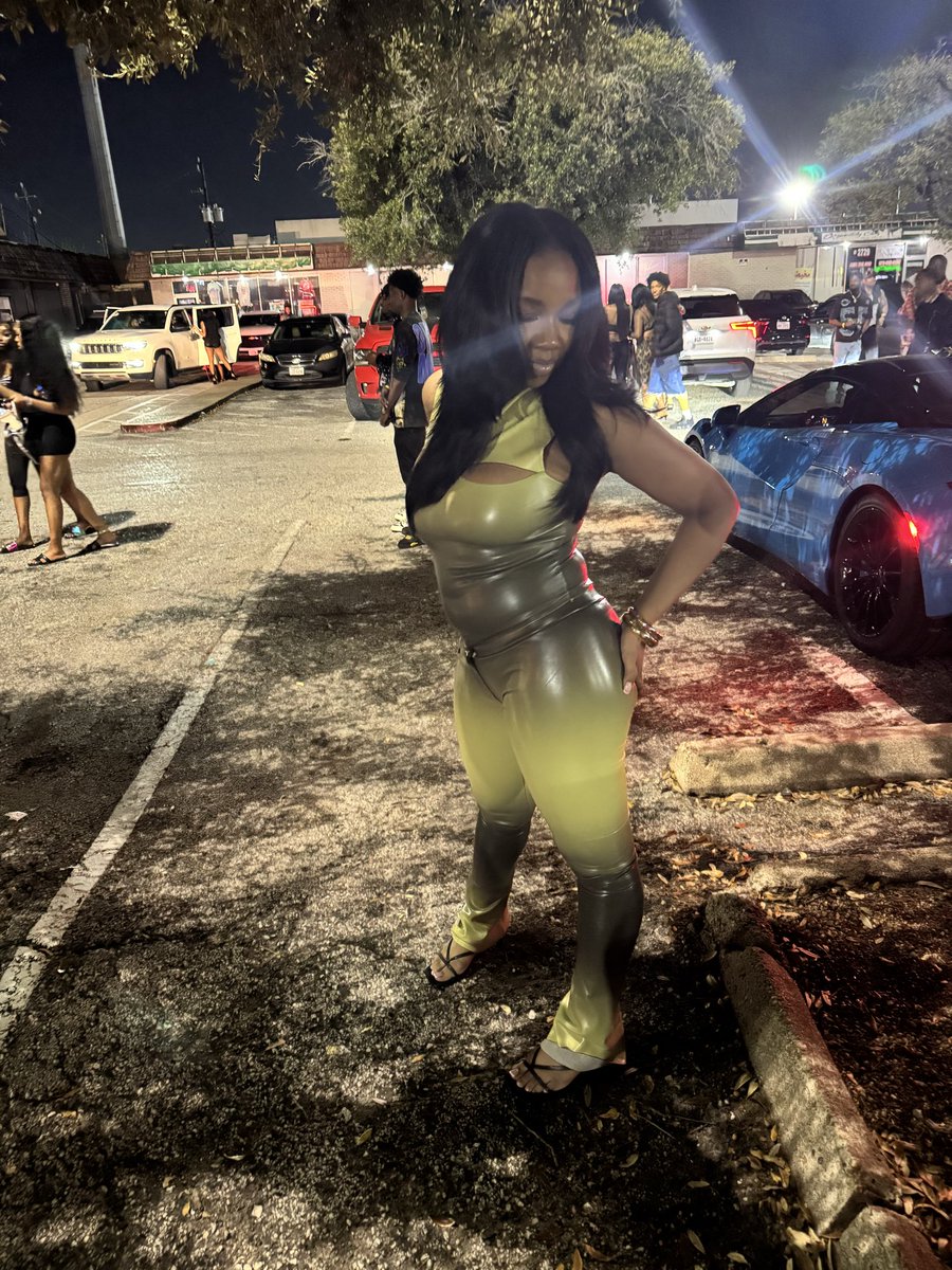 _aninpop's tweet photo. Houston Had a Problem 😝 #springbreak26 😝 https://t.co/Xy3q5nJMXX