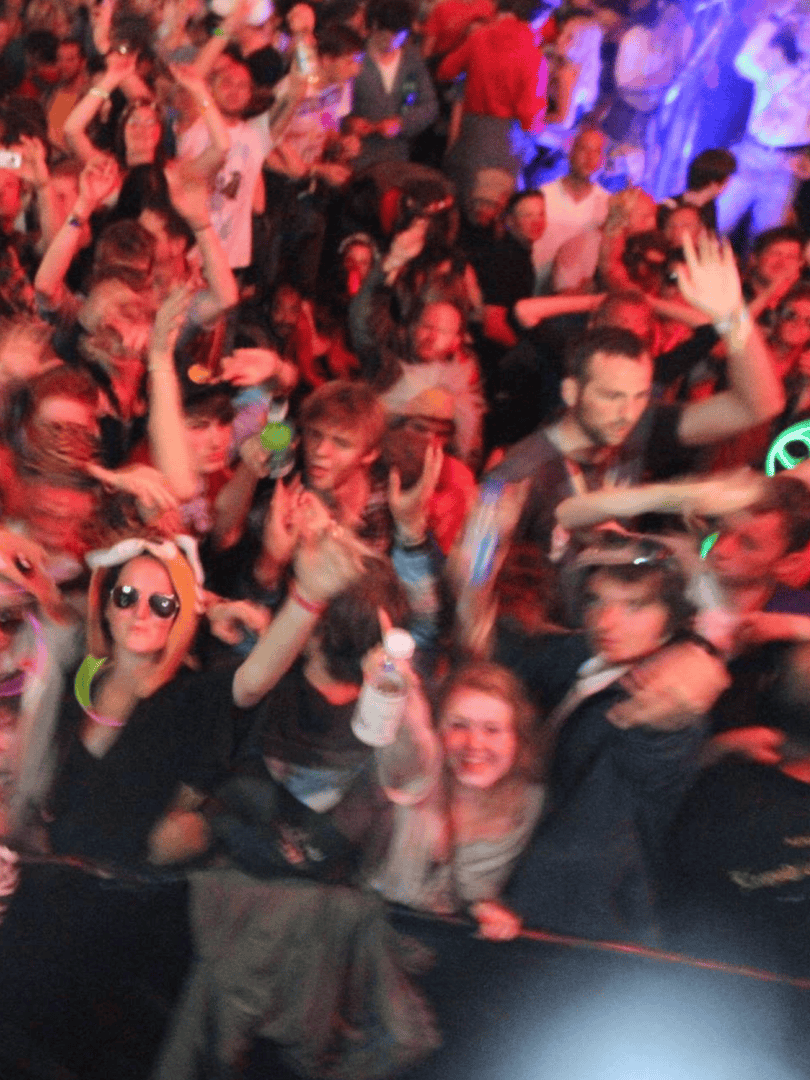 orbitalband's tweet image. Steel, fire and circuitry 🔥

We thought we would try playing Arcadia stage. 
By all accounts it went pretty well... 

Actually it was awesome!

@Glastonbury (2011)

#orbital #glastonbury #ontour #archive