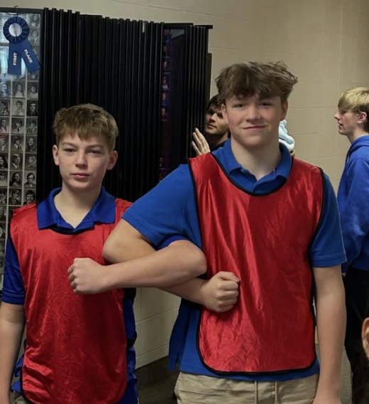 grosscatholic's tweet image. 🧬🔬 Science in Action! 🔬🧬

Ms. Schwartz brought biology to life! Her students took part in a hands-on, student-centered activity to better understand meiosis, diving deep into the process through active learning and collaboration.
#TeachingTuesday