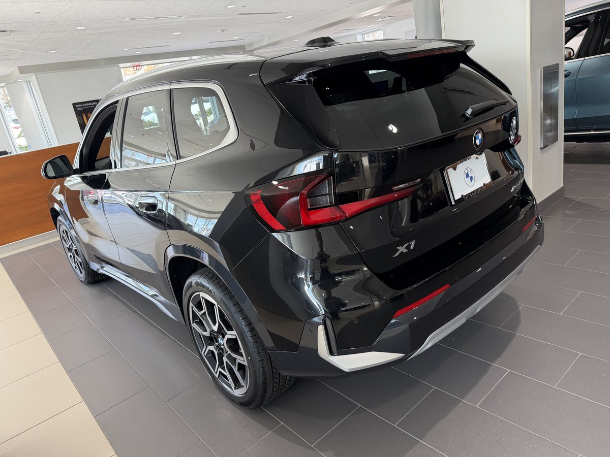 Bold, versatile, and built for everyday adventure, the BMW X1 delivers premium comfort, smart technology, and confident performance. bit.ly/3GW3U8b #BMWX1 #BMWGreenwich