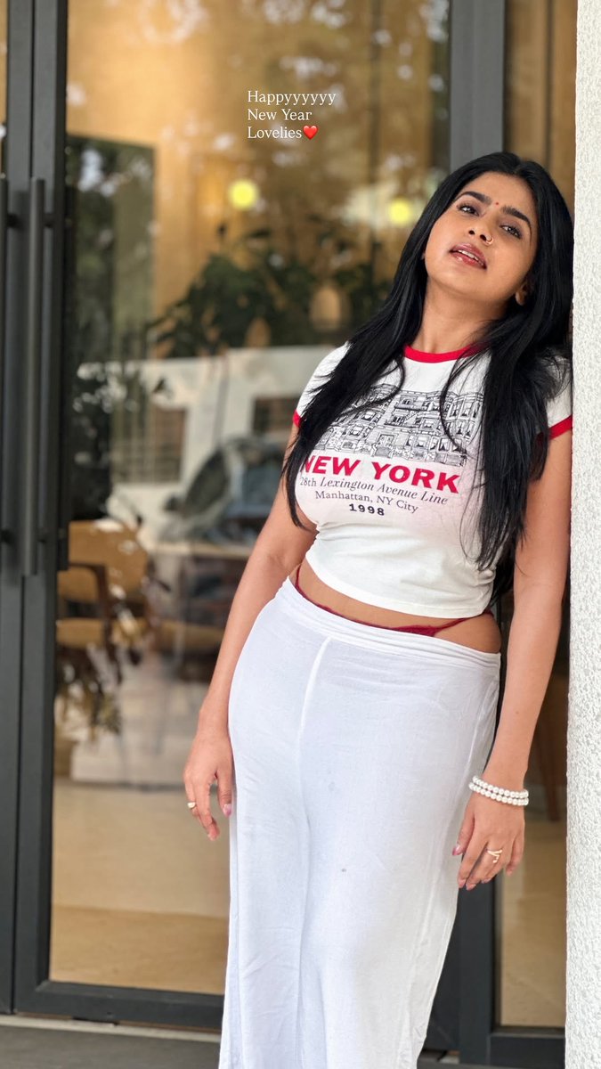 actressleaks69's tweet photo. Prathibha ❤️ https://t.co/aETAtjuJ9C