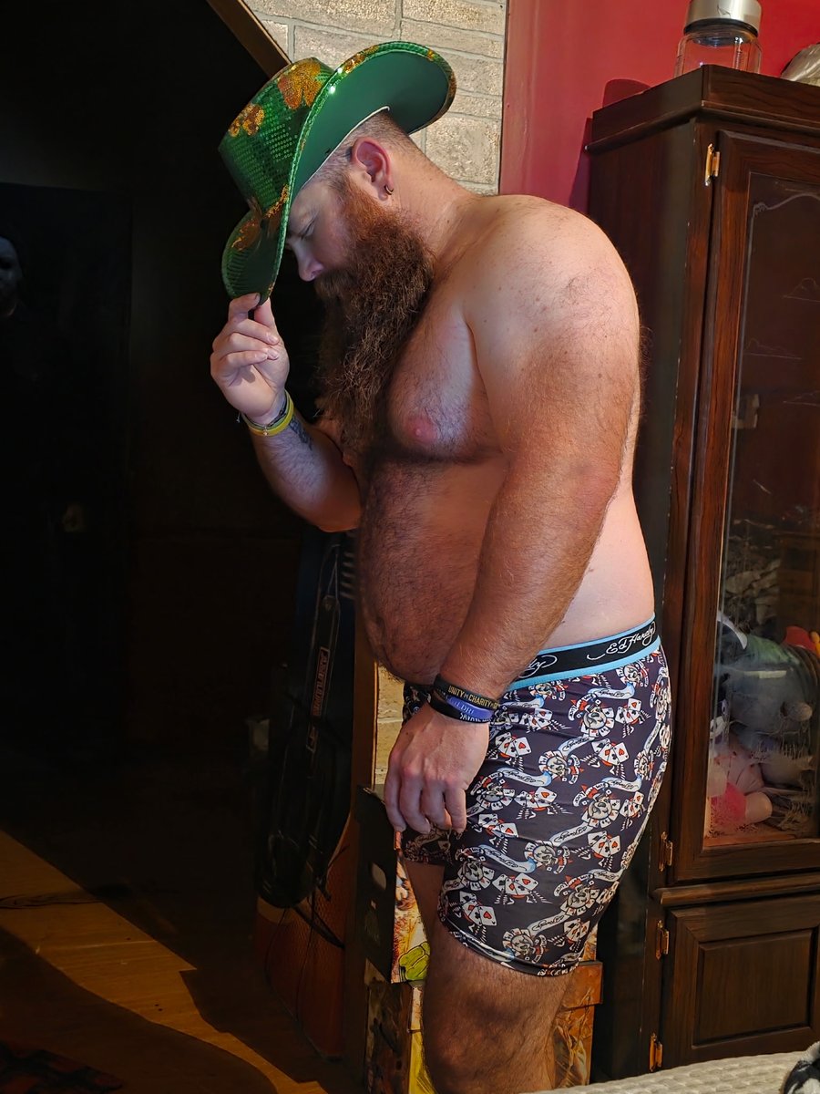 bigbeardking69 tweet media