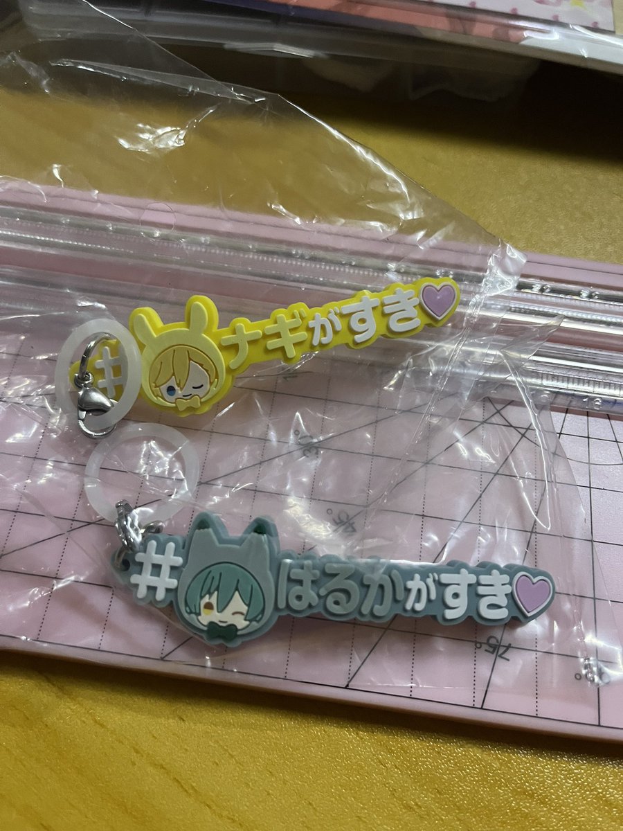 ปล่อยต่ออันละ 100 ไม่รวมส่งค่ะ ส่ง eco+30 ค่า 
#ตลาดนัดไอนานะ #ตลาดนัดidolish7