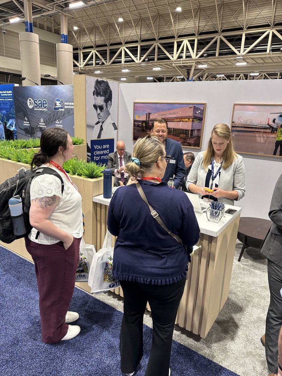 Signature Aviation tweet media