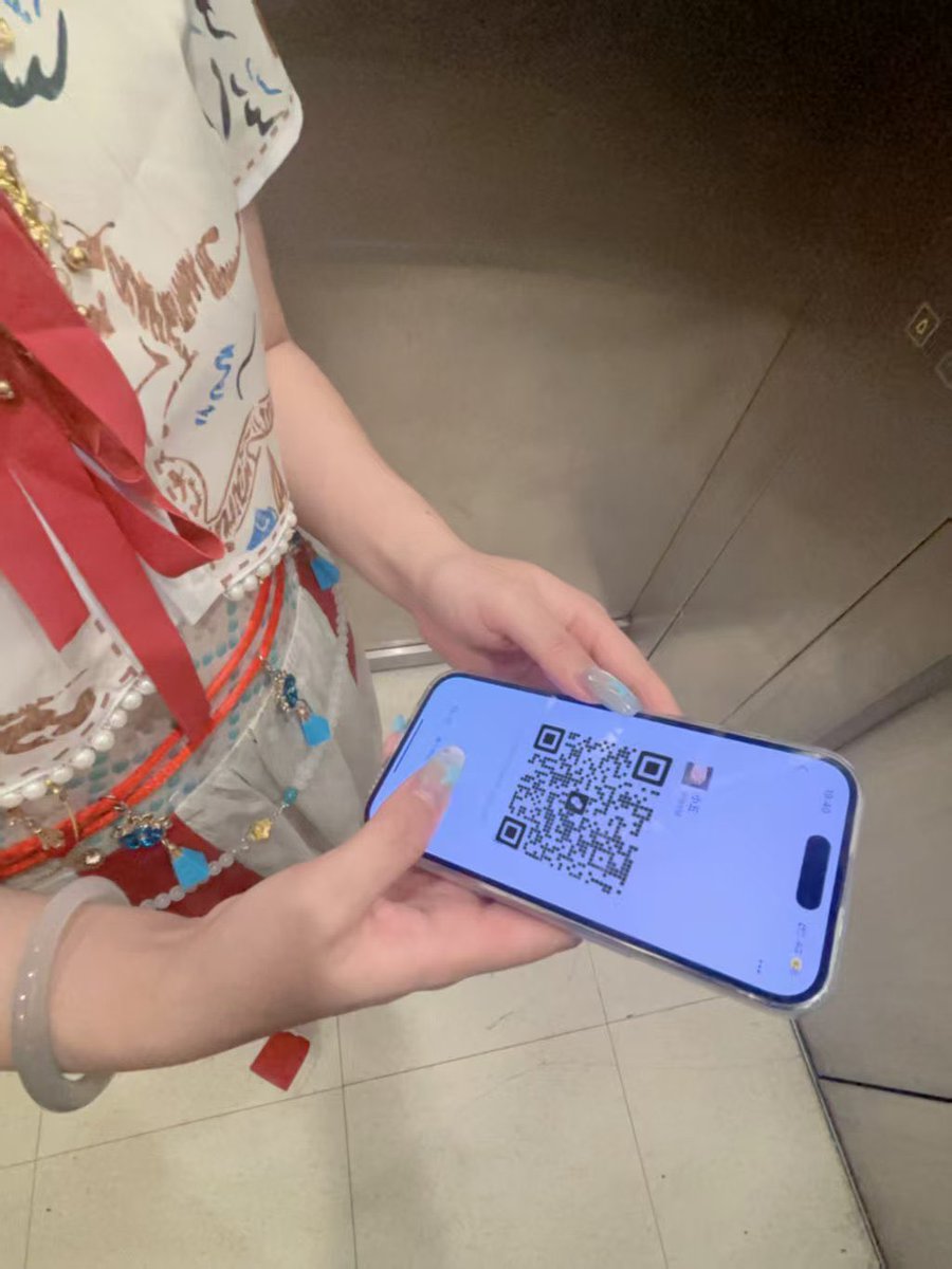 Freakfeet tweet media