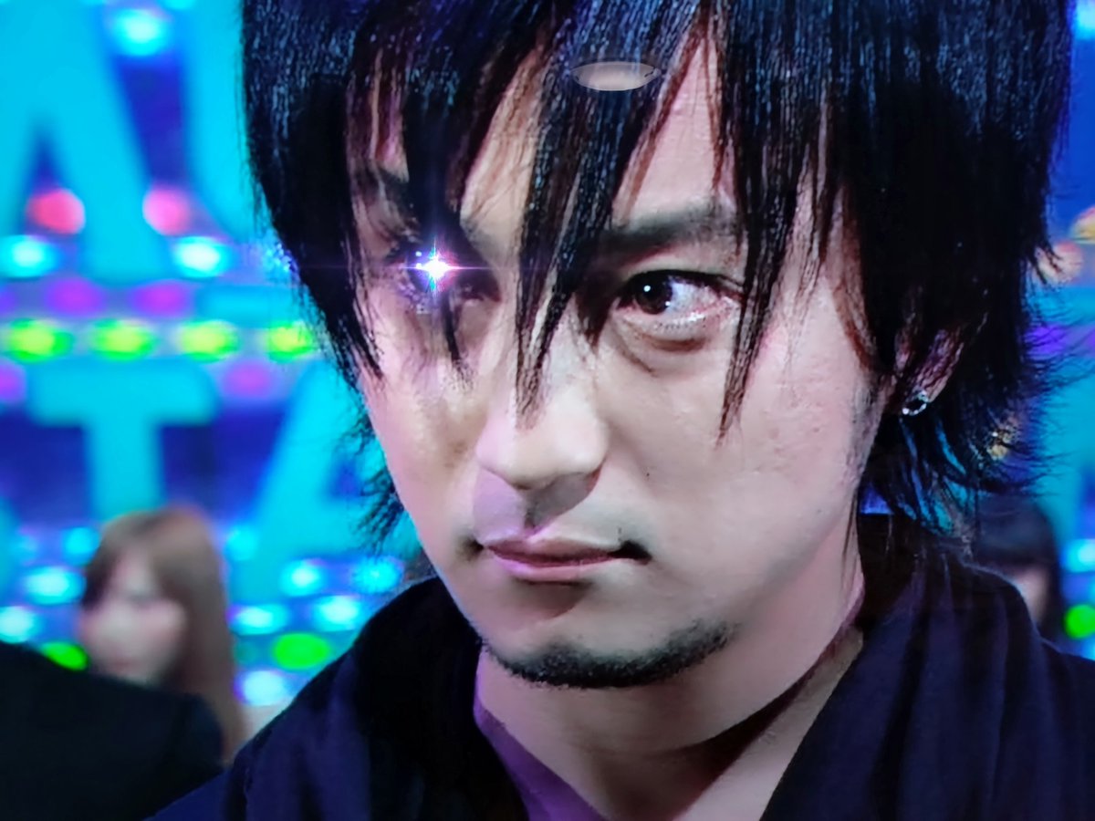 mutsumin24's tweet photo. @KamijiUsuke 衝撃的な歌詞でした(笑)
そして今見返してもこの表情が好きです https://t.co/EhjAMsMSoc