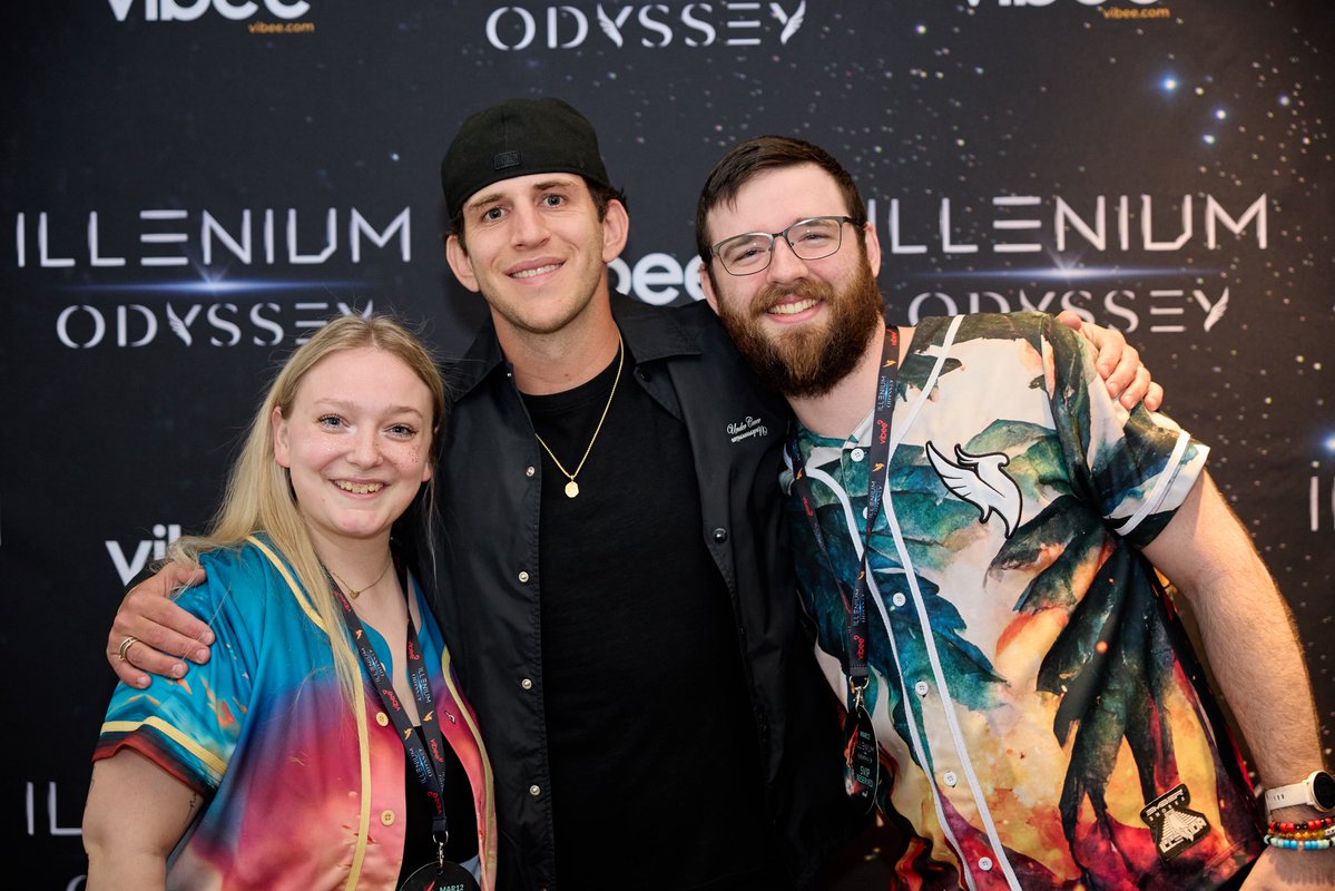 Photo Frens tweet media