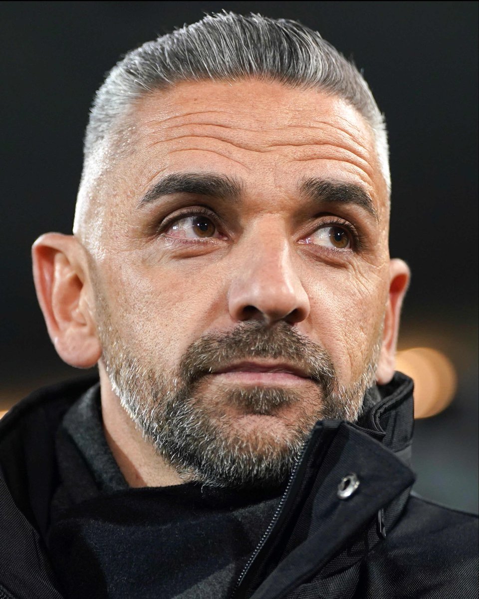 Que hoje tenha sido o dia. Mais respeito, por favor.

Que venha a renovação, mister. 💚