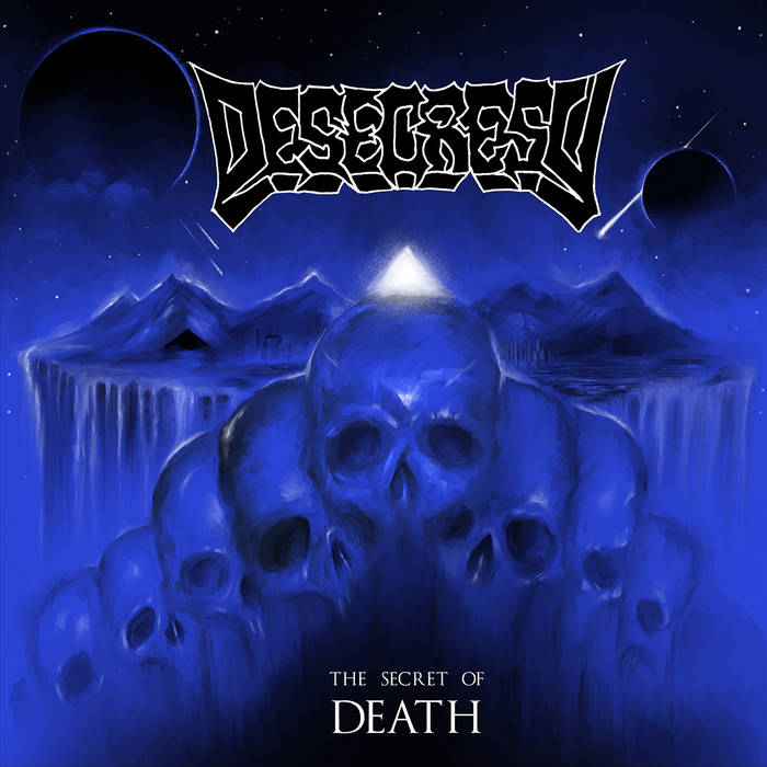 KMANRIFFSMetal's tweet photo. 2⃣0⃣2⃣6⃣: THE UPCOMING TERROR ⚔️
➡️May 21st, 2026⬅️
DESECRESY - The Secret of Death 🇫🇮⚛️
9th album from Helsinki, Finnish Death Metal outfit⚛️
BC➡️https://t.co/3KlIpyAgeS ⚛️
#Desecresy #TheSecretOfDeath @XtreemMusic666 #DeathMetal #TheUpcomingTerror26 #KMäN https://t.co/IvfwGKq8pU