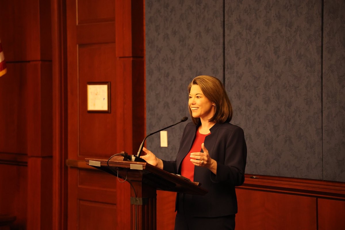 Angie Craig tweet media