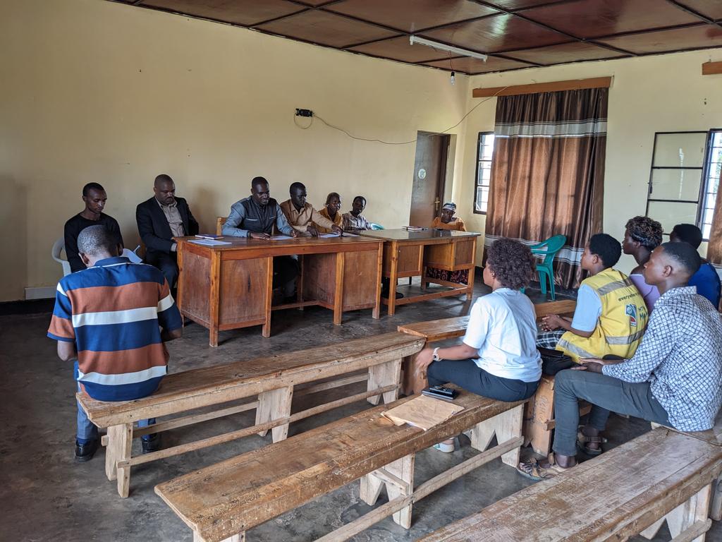 GisagaraNyc's tweet photo. Uyu munsi muri @GisagaraDistr gahunda yo gutoranya imishinga y'#Urubyiruko izaterwa inkunga muri gahunda yo #kuremera_program 2025-2026 yakomeje mu mirenge, aho hatoranya imishinga y'Urubyiruko myiza kurusha Indi izaterwa inkunga ya 300,000 Rwf yo kongera igishoro. @jnabdallah https://t.co/01COXgFGoE