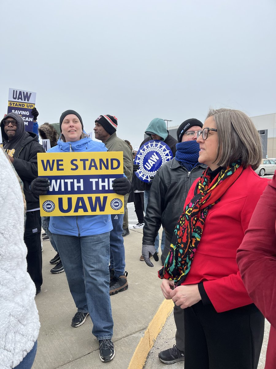 CDavis4Kansas's tweet photo. Yesterday I stood with UAW Local 31 workers fighting for fair wages, job security, and a real voice on the job.

Kansas workers built this economy. They deserve to share in it.

https://t.co/teziDo8ZYH https://t.co/TQH7WBeNGU