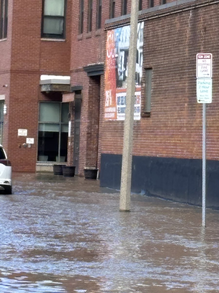 Boston Fire Dept. tweet media