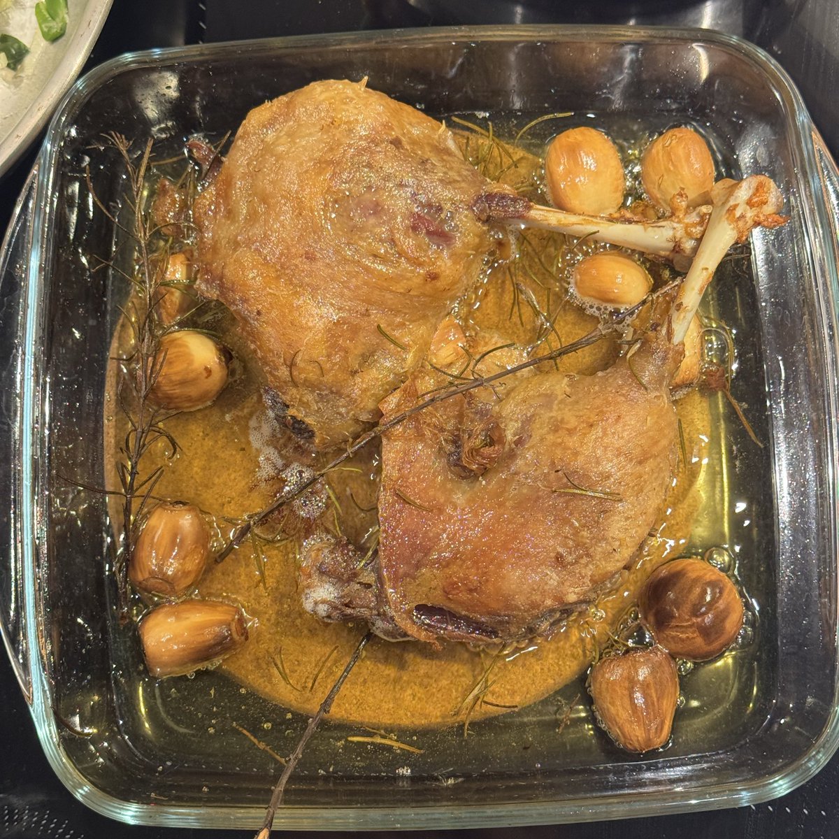 khanita 🦉 tweet media