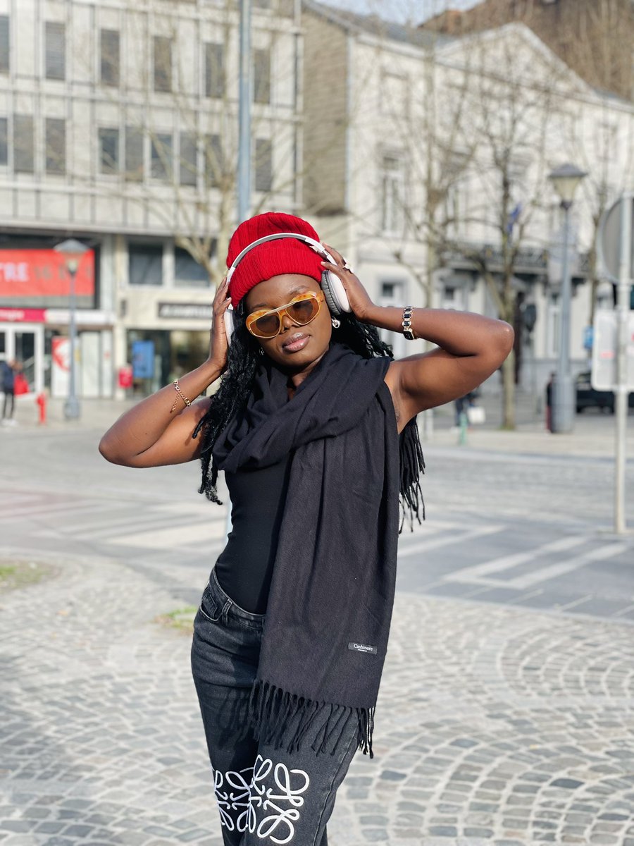 Mariusca la Slameuse🇨🇬 tweet media