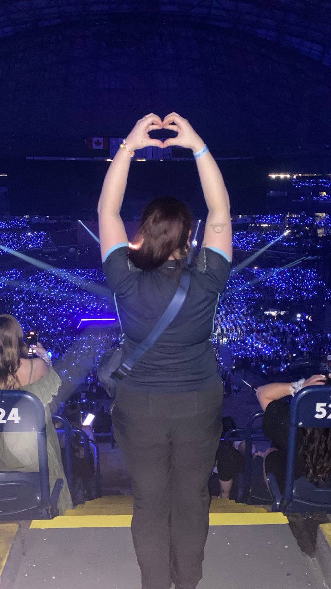 jayde⸆⸉❤️‍🔥 is still at TAYRONTO tweet media