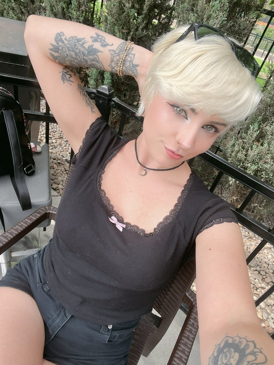 Secretly Ree tweet media